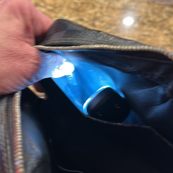 ‼️New Price‼️Firm‼️Louis Vuitton Damier Graphite Toiletry Bag - Picture 13 of 13